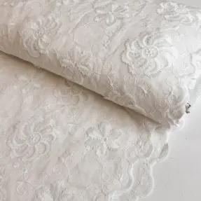 Bavlnená látka EMBROIDERY Catchy Flowy white